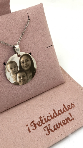 Medalla Eterna de Plata: Fotograbado Familiar Personalizado